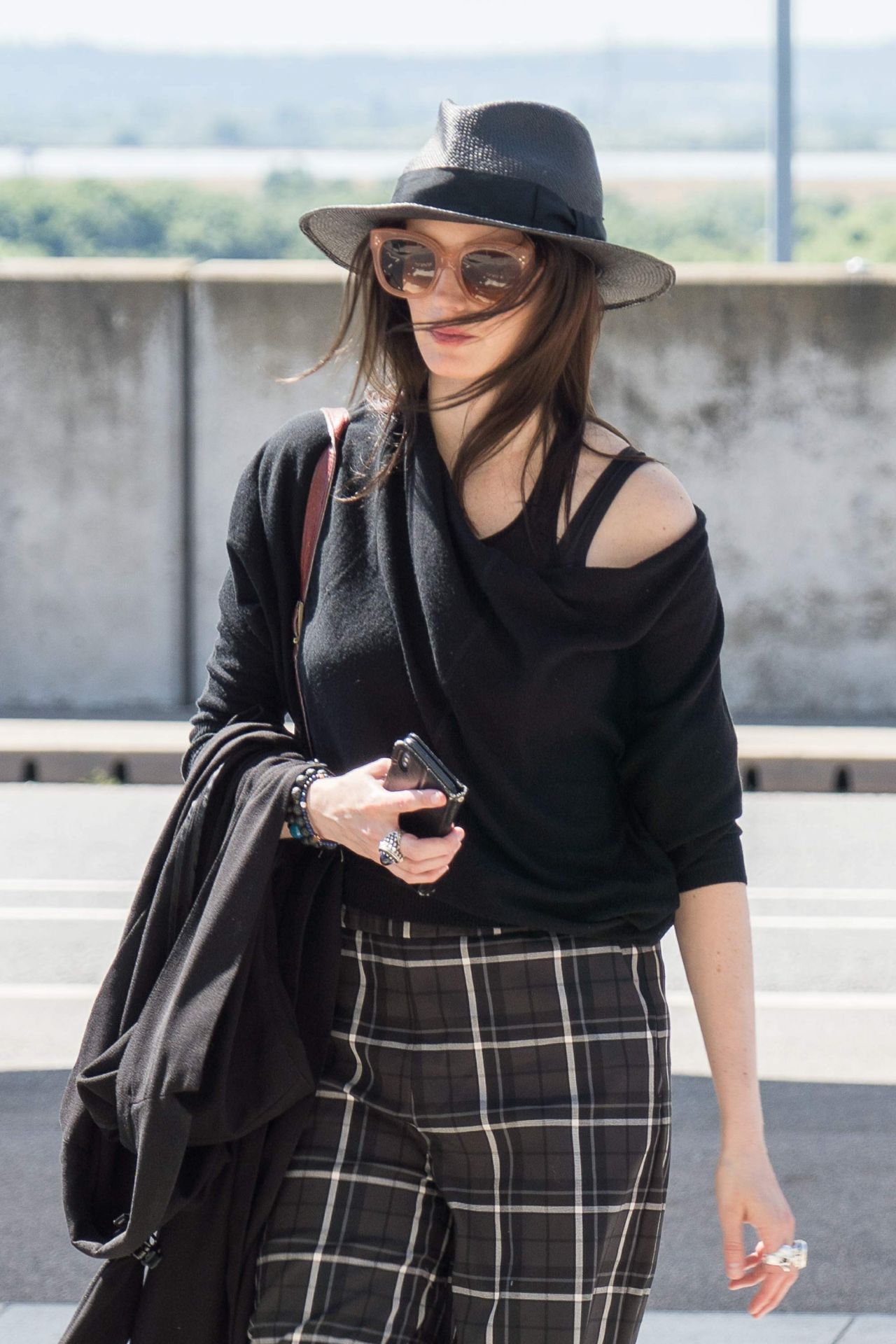 Eva Green - Heathrow Airport 06/25/2018 • CelebMafia