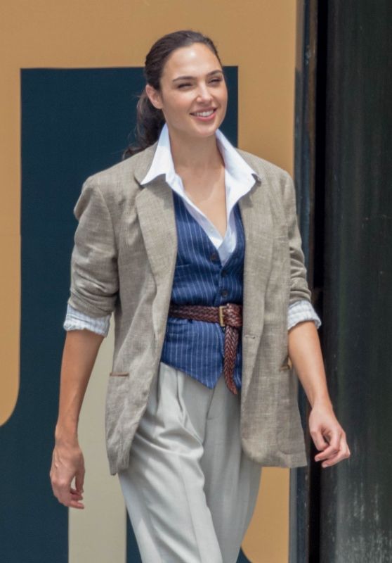 Gal Gadot and Chris Pine - "Wonder Woman 1984" Set in Georgetown 06/13/2018