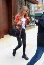 Gigi Hadid - Leaving Her New York City Apartment 06/01/2018