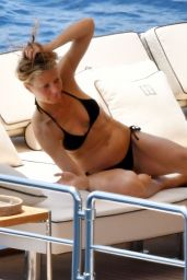 Gwyneth Paltrow in Bikini on a Luxury Yacht in Capri 06/23/2018