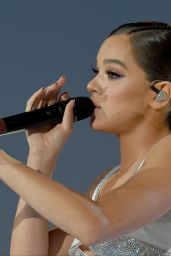 Hailee Steinfeld - Performs at the Isle of MTV in Malta