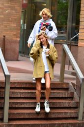 Hailey Baldwin and Justin Bieber Have Fun With the Cameras - Out in NYC 06/13/2018