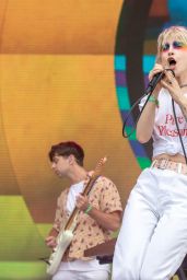 Hayley Williams - Performs at the Bonnaroo Music and Arts Festival in Manchester 06/08/2018