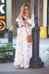 Heidi Klum - Waits for Her Kids Camp Bus in NYC 06/29/2018 • CelebMafia