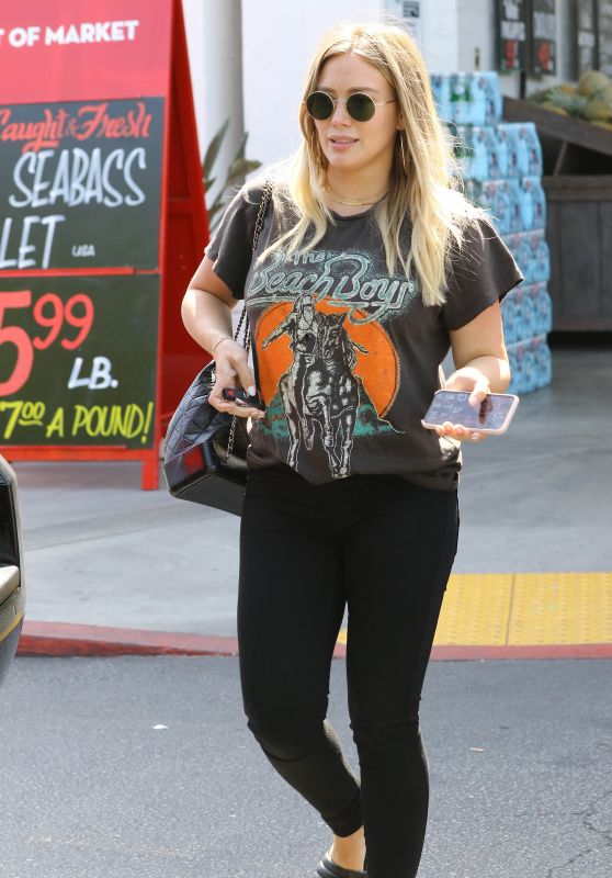 Hilary Duff at NK Shop in LA 06/29/2018