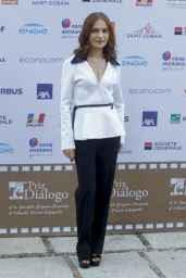 Isabelle Huppert - Prix Dialogo 2018 Gala Awards in Madrid