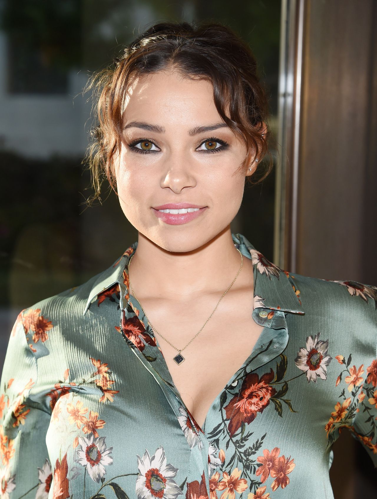 Jessica Parker Kennedy black sails