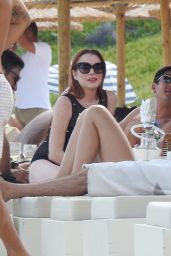 Lindsay Lohan - Arguing With a Man at Lohan Beach Club in Mykonos 06/10/2018