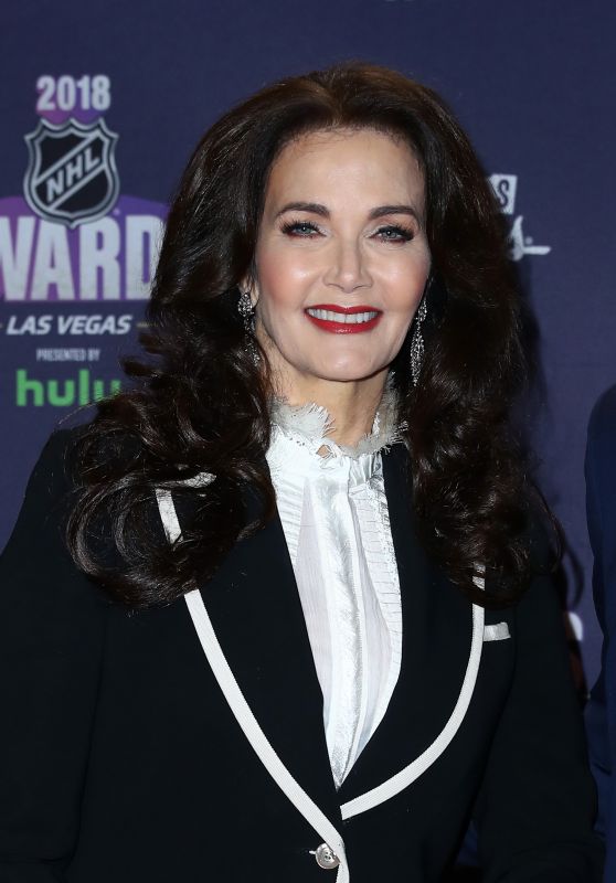 Lynda Carter – 2018 NHL Awards Red Carpet in Las Vegas