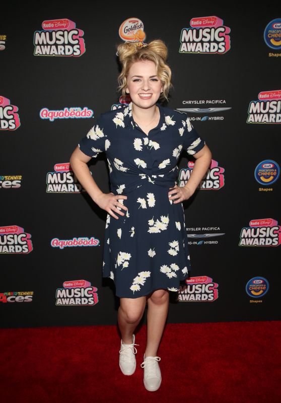 Maddie Poppe – 2018 Radio Disney Music Awards in LA