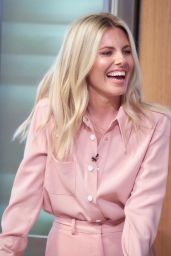 Mollie King - Sunday Brunch Show in London 06/10/2018