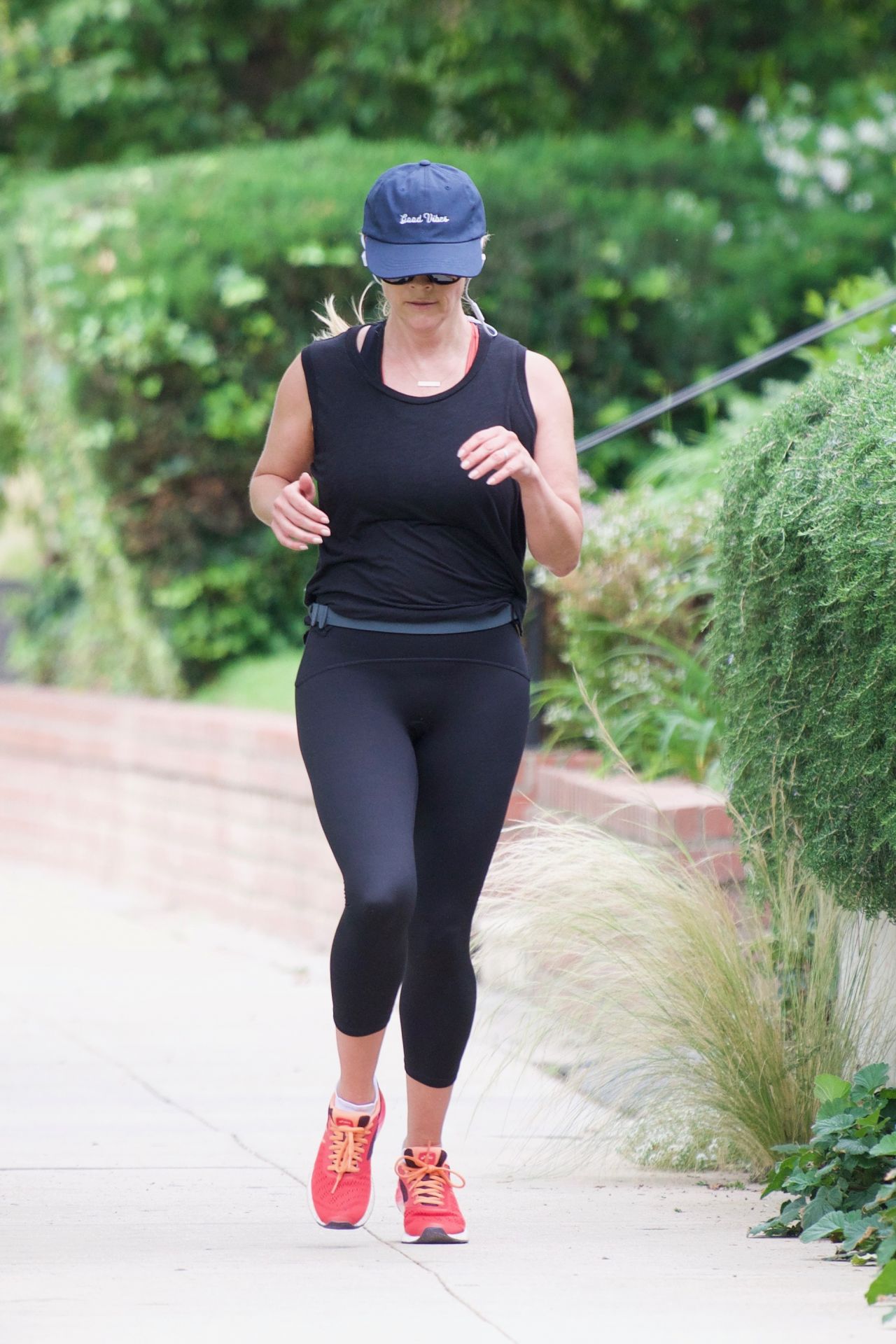 Reese Witherspoon Morning Workout - Brentwood 06/16/2018 • CelebMafia