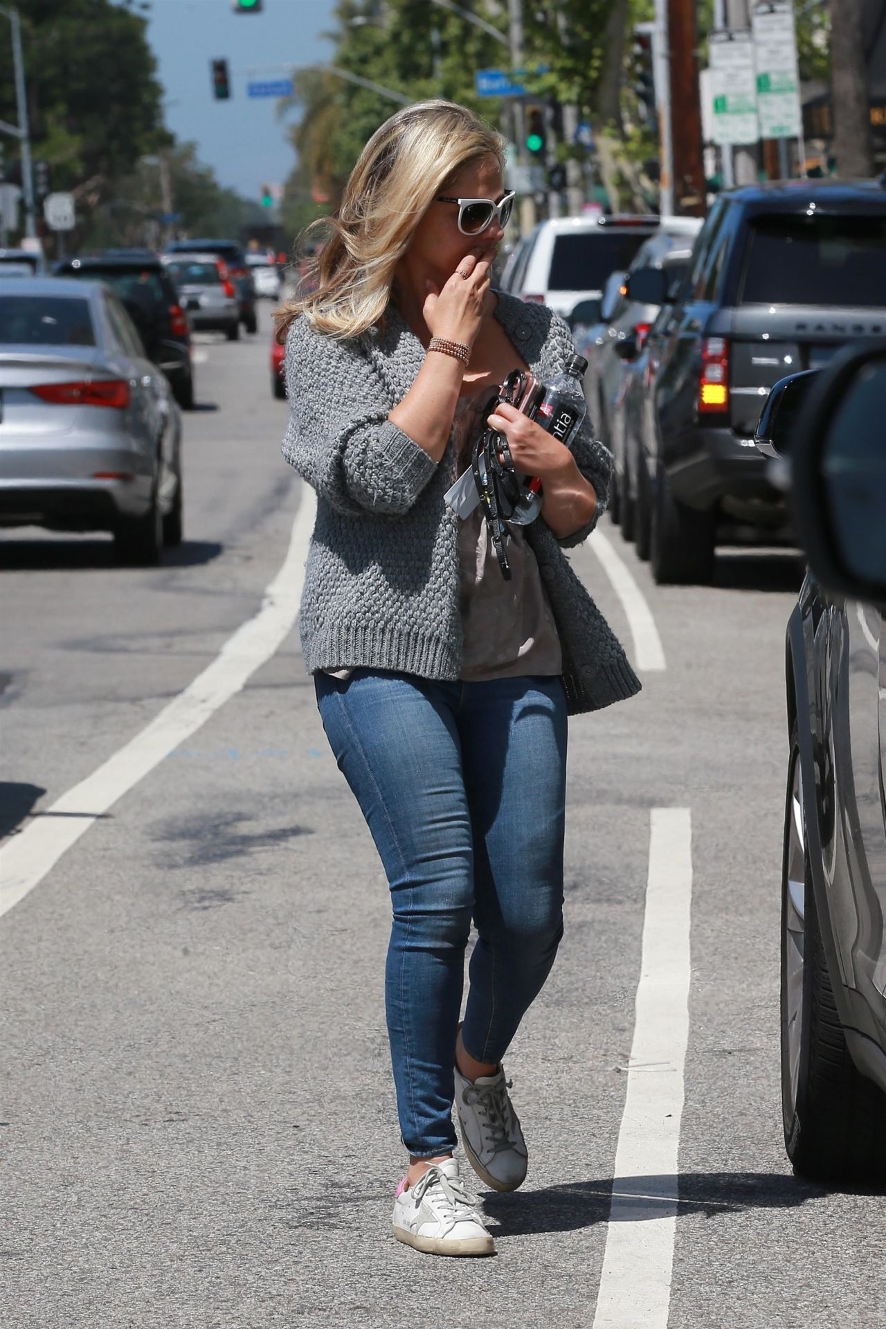 Sarah Michelle Gellar - Leaving a Hair Salon in Brentwood 06/12/2018