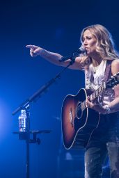 Sheryl Crow - Performing at Royal Concert Hall in Nottingham 06/22/2018