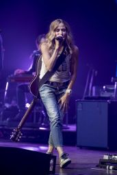 Sheryl Crow - Performing at Royal Concert Hall in Nottingham 06/22/2018
