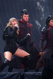 Taylor Swift - Performs Live at Wembley Stadium in London 06/22/2018