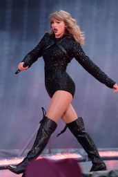Taylor Swift - Performs Live at Wembley Stadium in London 06/22/2018 ...