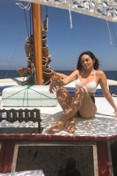 Agathe Auproux - Holidays in Corsica 07/07/2018