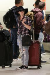 Anna Kendrick in Travel Outfit - Arrive at Miami Airport