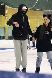 Ariana Grande and Pete Davidson - Ice Skating Date in NYC 07/06/2018