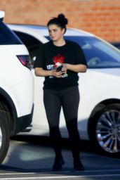 Ariel Winter - Out in Los Angeles 07/02/2018