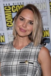 Arielle Kebbel - "The Midnight, Texas" Photocall at 2018 SDCC
