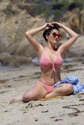 Claudia Alende in Bikini on the Beach in LA, July 2018