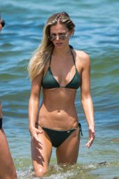 Danielle Knudson - Girls Beach Day in Miami 07/16/2018