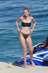 Gigi Hadid in Bikini - Mykonos Island 07/02/2018
