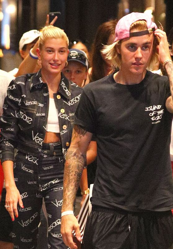 Hailey Baldwin and Justin Bieber Get Mobbed by Fans - Dumbo in Brooklyn 07/05/2018