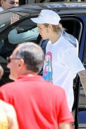 Hailey Baldwin and Justin Bieber Out in Beverly Hills 07/22/2018