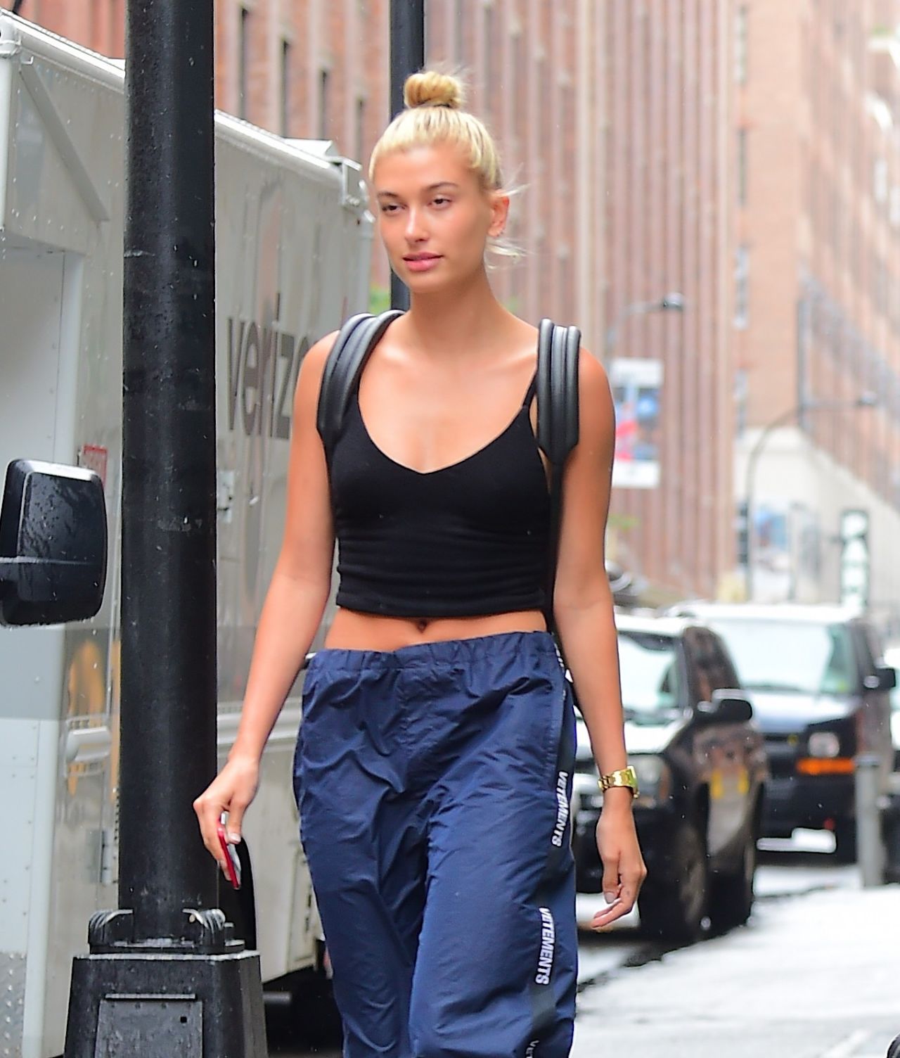hailey-baldwin-and-justin-bieber-out-in-nyc-07-06-2018-5.jpg