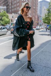 Hailey Baldwin - Out in New York City 07/27/2018