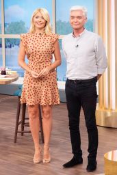 Holly Willoughby - This Morning TV Show in London 07/02/2018