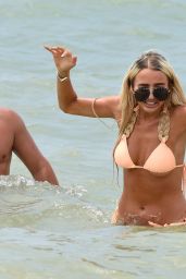 Isabelle Warburton in Bikini - Having Fun With Her Boyfriend in Portugal 07/06/2018