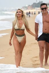 Isabelle Warburton in Bikini on the Beach in Portugal 07/01/2018