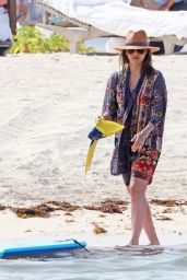Jessica Alba on the Beach in Mexico 07/05/2018
