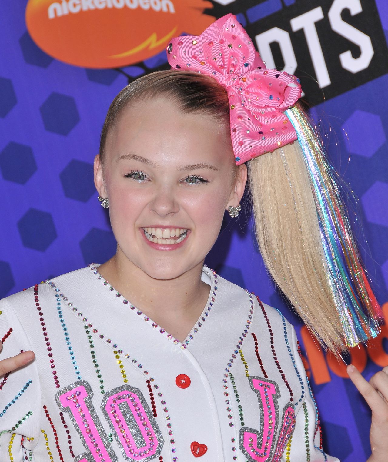Dance Mom's JoJo Siwa Gets Real About Fame, Music & Her. 