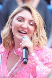 Julia Michaels - Citi Concert Series on the "TODAY" Show in NYC 07/27/2018