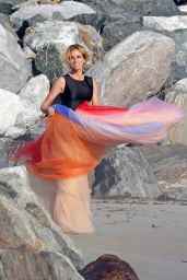 Julia Roberts - Photoshoot on the Beach in Malibu