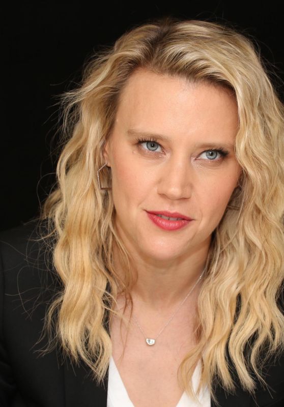 Kate McKinnon - "The Spy Who Dumped Me" Press Conference Portraits in New York City