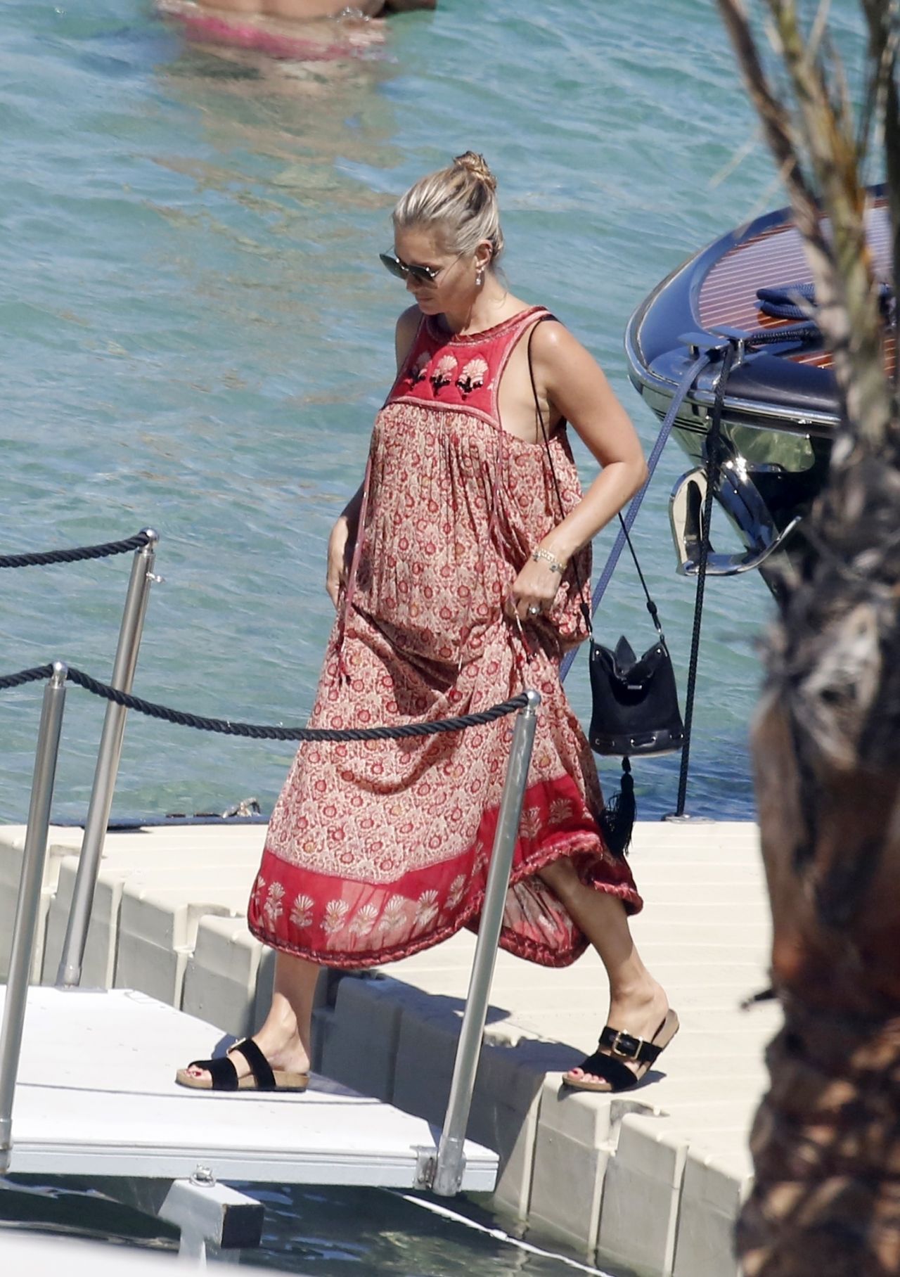 Kate Moss at Nammos Beach in Mykonos 07/01/2018 • CelebMafia