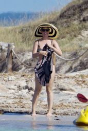 Katy Perry in Bikini on Board of a Luxury Yacht in Formentera 07/04/2018