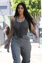 Kim Kardashian - Outside an Art Studio in Los Angeles 07/23/2018