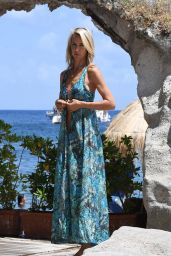 Lady Victoria Hervey in Bikini - Hotel Regina Isabella in Ischia 07/17/2018