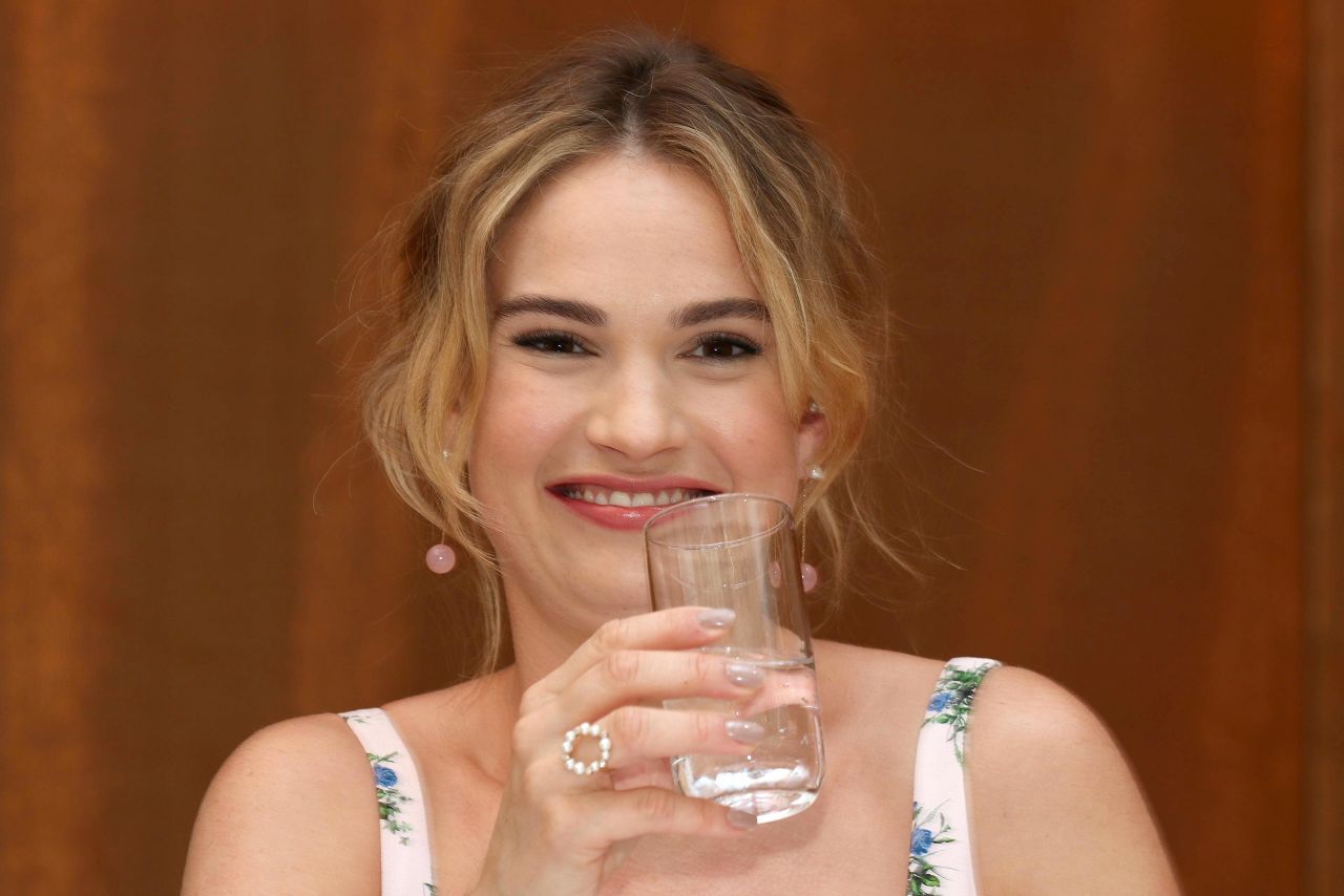 Lily James Mamma Mia Here We Go Again Press Conference In Stockholm • Celebmafia