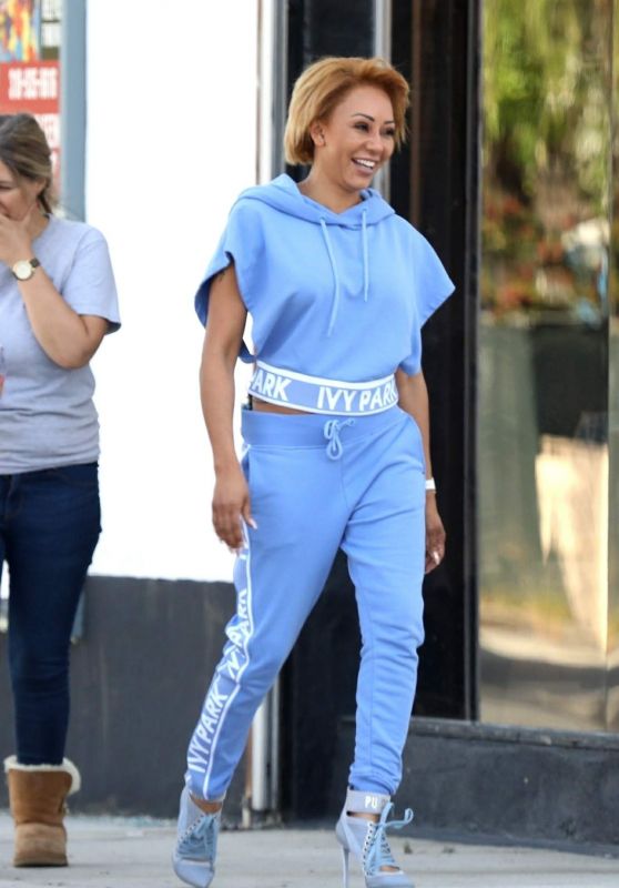 Melanie Brown - Shopping on Melrose Ave in West Hollywood