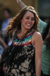 Miley Cyrus - Performs on Today Show in NYC 07/25/2018