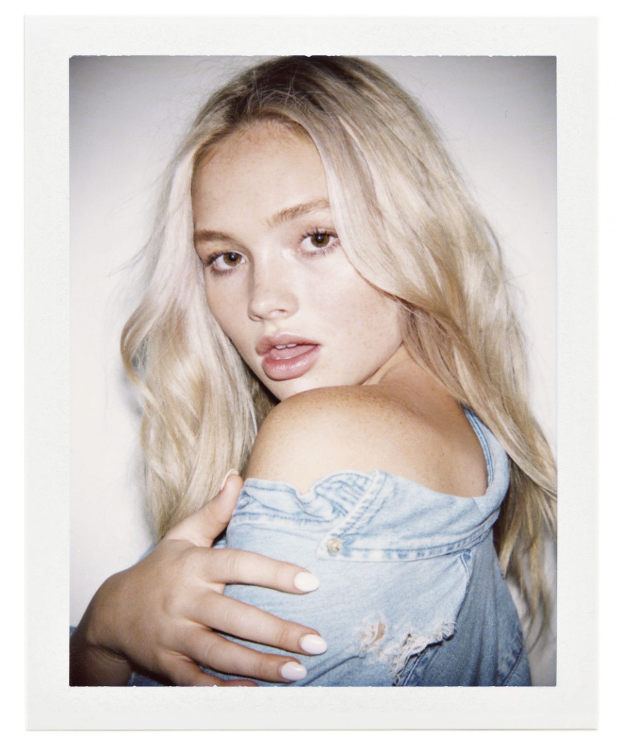 Natalie Alyn Lind - Photoshoot for TINGS Magazine 2018 • CelebMafia