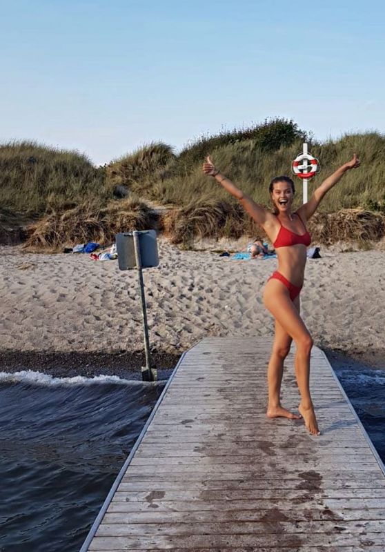 Nina Agdal in Bikini – Social Media 07/31/2018